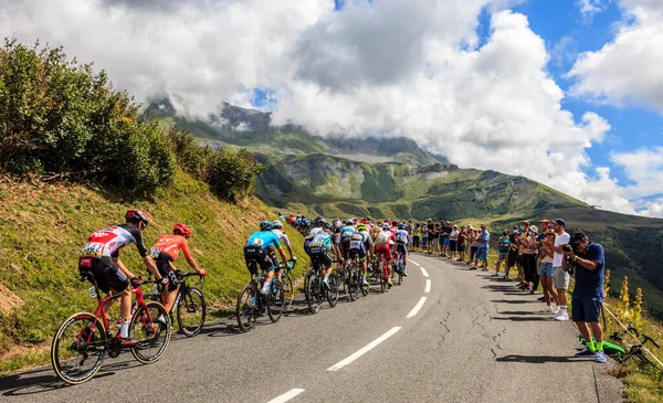 Col Madeleine France August 2020 Rear View Peloton Climbing Road — Stock Photo, Image