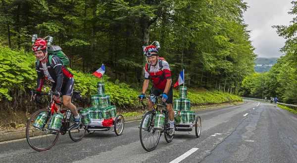 Divertidos ciclistas aficionados — Foto de Stock