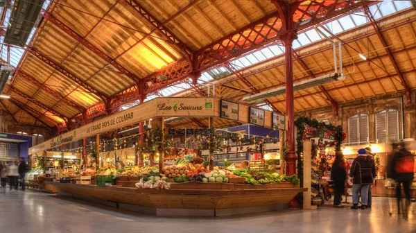 Mercato delle verdure a Colmar — Foto Stock