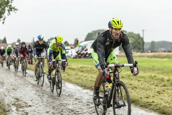 The Cyclist Matteo Tosatto on a Cobbled Road - Tour de France 20 — Stock Photo, Image