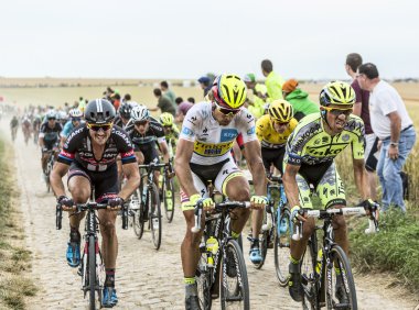 Cobblestones - Tour de France 2015 mücadele