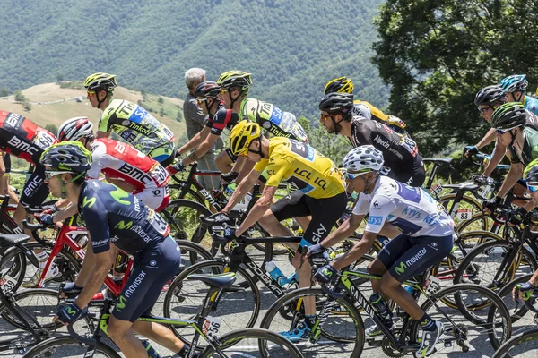 La lucha dentro del Pelotón - Tour de France 2015 — Foto de Stock