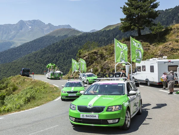 Caravana Skoda en los Pirineos - Tour de France 2015 — Foto de Stock