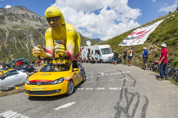 Lcl fahrzeug in alpen - tour de france 2015 — Stockfoto