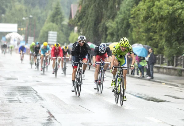 Il Peloton in sella alla pioggia - Tour de France 2014 — Foto Stock