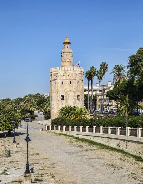 Goldturm (torre del oro) in Sevilla — Stockfoto