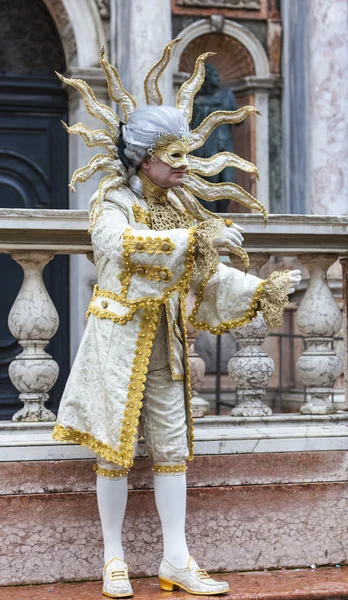 Maskovaný muž - Benátky Karneval 2014 — Stock fotografie