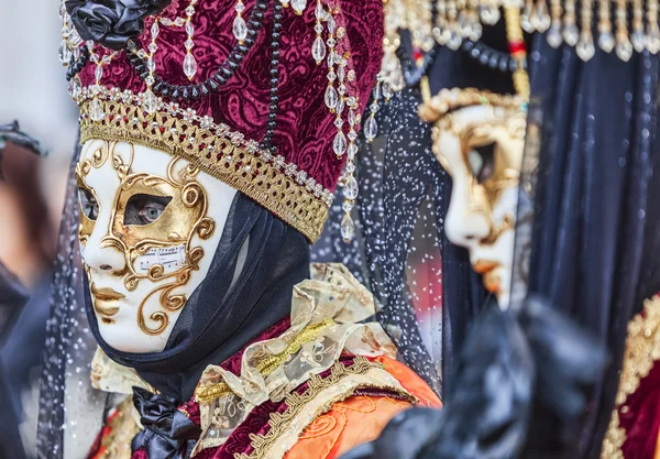 Portret van een verkapte persoon - Venetië carnaval 2014 — Stockfoto