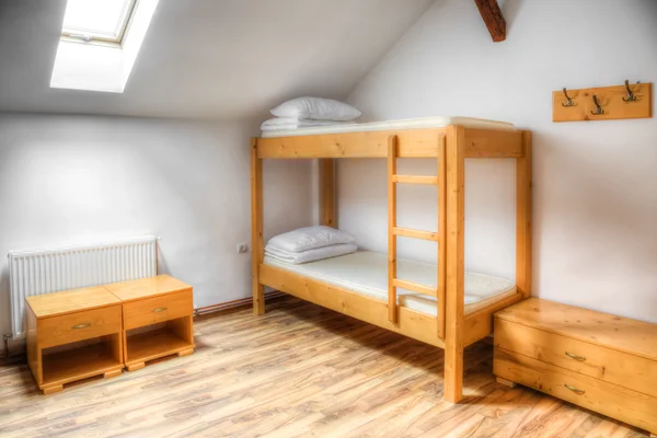 Sauberes Hostel-Zimmer — Stockfoto