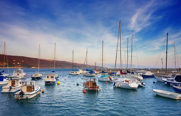 Puerto deportivo en Opatija. Croacia . — Foto de Stock