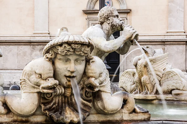 Fontana del Moro (Fonte Moura). Roma. Itália . Fotos De Bancos De Imagens