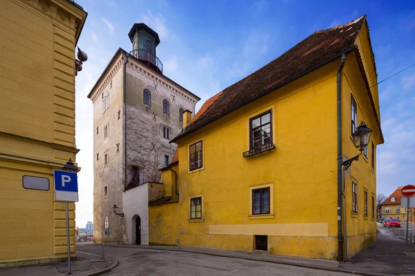 Torre Lotrscak em Zagreb, Croácia Fotos De Bancos De Imagens Sem Royalties