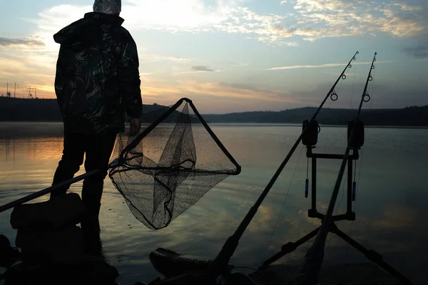 Pescador Pescador Carpa Início Manhã Pesca Com Tackle — Fotografia de Stock