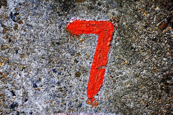 Yedi boyalı boya duvara numara