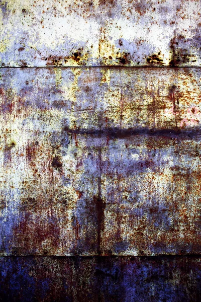 Antiguo fondo de metal oxidado con pintura agrietada — Foto de Stock