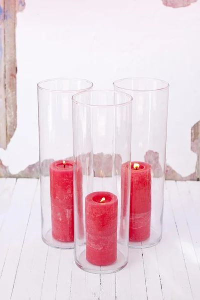 ガラスの花瓶の柱の蝋燭 — ストック写真