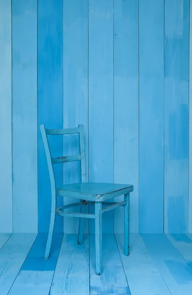 Old Blue Chair Vintage e La parete di legno — Foto Stock