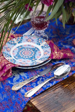 Güzel düğün buketi Gelinin ellerinde