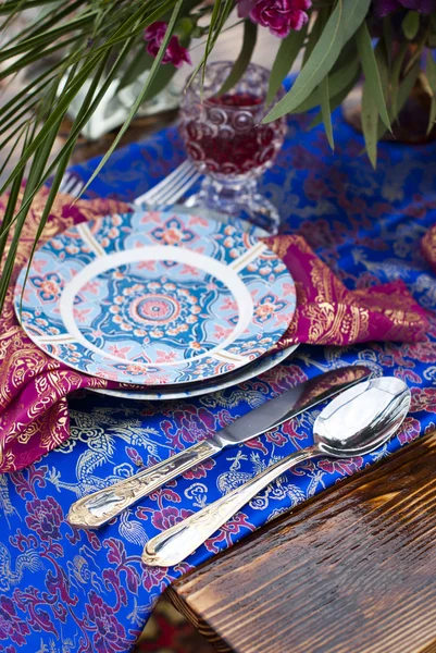 Güzel düğün buketi Gelinin ellerinde