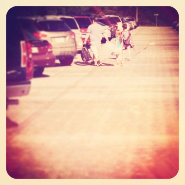 otoparka arabaları ile