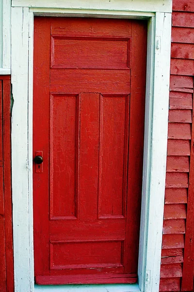 ประตูสีแดง — ภาพถ่ายสต็อก