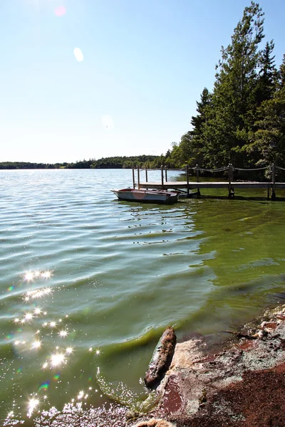 Pond with Boat Dock — Stock Photo, Image