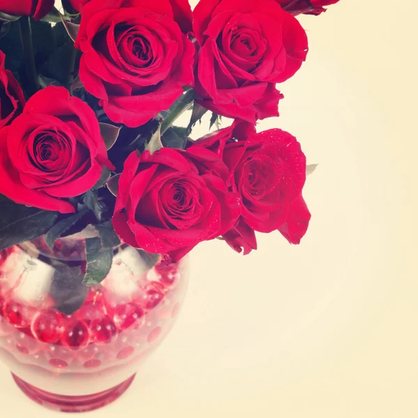 Vase of red roses — Stock Photo, Image