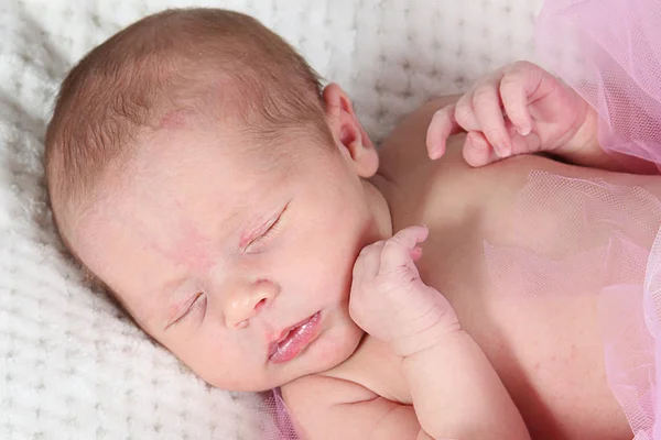 Adorable bebé recién nacido —  Fotos de Stock