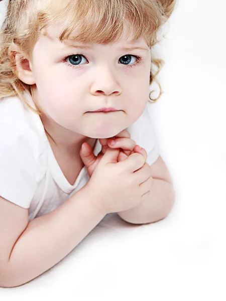 Schattig klein meisje — Stockfoto