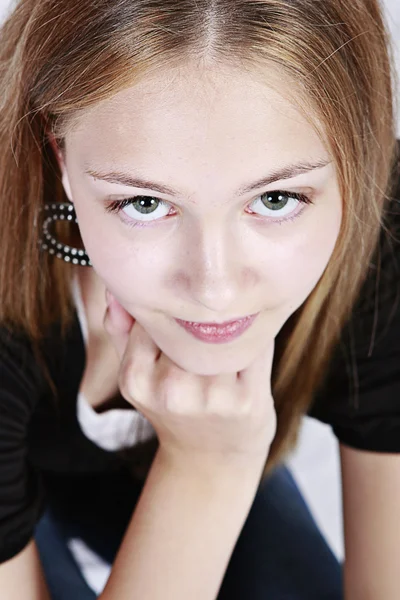 Young Girl in studio posing — Stock Photo, Image
