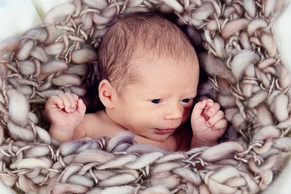 Söt newborn baby — Stockfoto