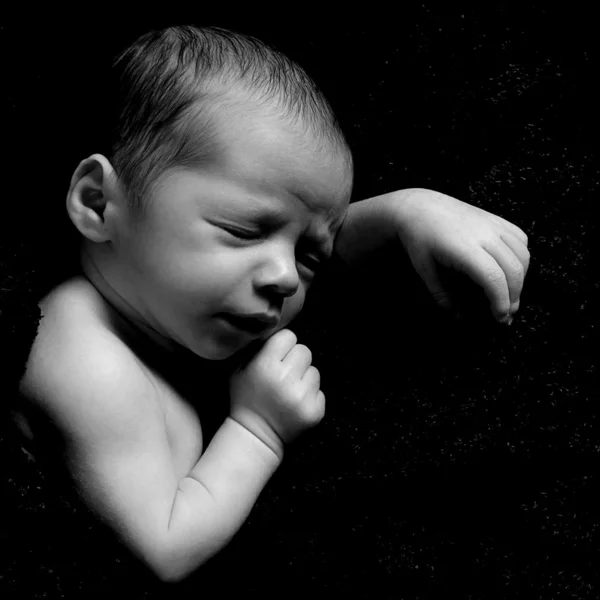 Niedliches Neugeborenes — Stockfoto