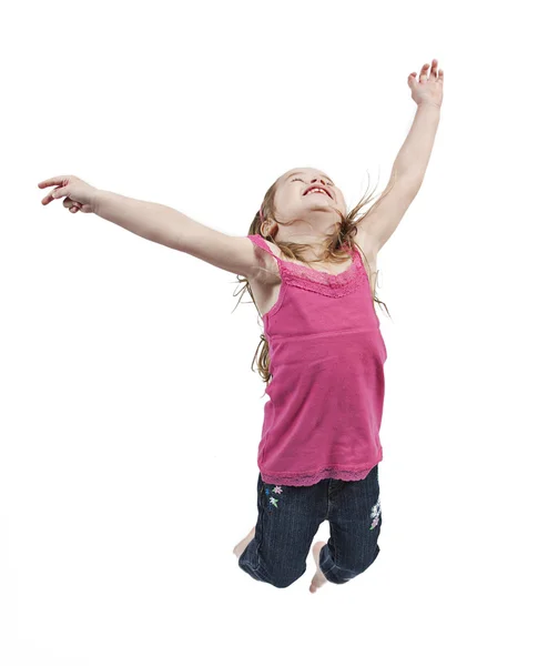 공중에 점프 행복 한 어린 소녀 — 스톡 사진