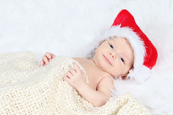 Bambino bambino in cappello di Natale — Foto Stock