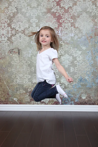 Little girl  jumping — Stock Photo, Image