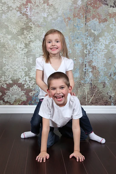 Little brother and Sister in studio — Stock Photo, Image