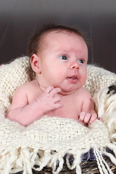 Pasgeboren baby in studio — Stockfoto