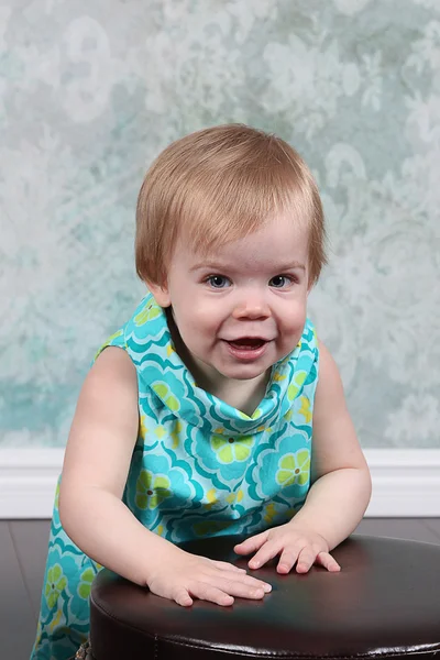 Little girl posing — Stock Photo, Image