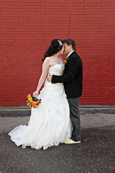 Bride and Groom on wedding Day — Stock Photo, Image