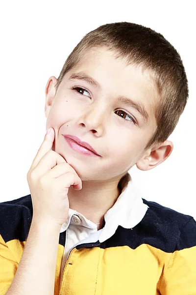 Niño posando para la cámara — Foto de Stock