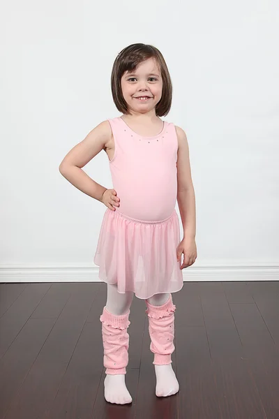 Piccola ballerina in posa — Foto Stock