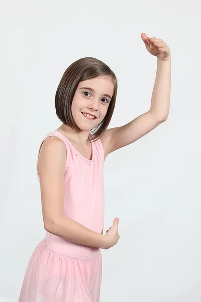 Mała dziewczynka tancerz pozowanie — Zdjęcie stockowe