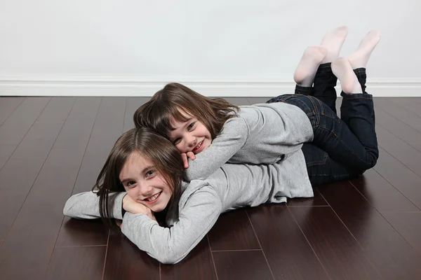 Little girls posing for photo — Stock Photo, Image