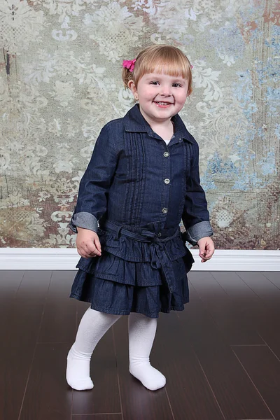 Little girl smiling — Stock Photo, Image