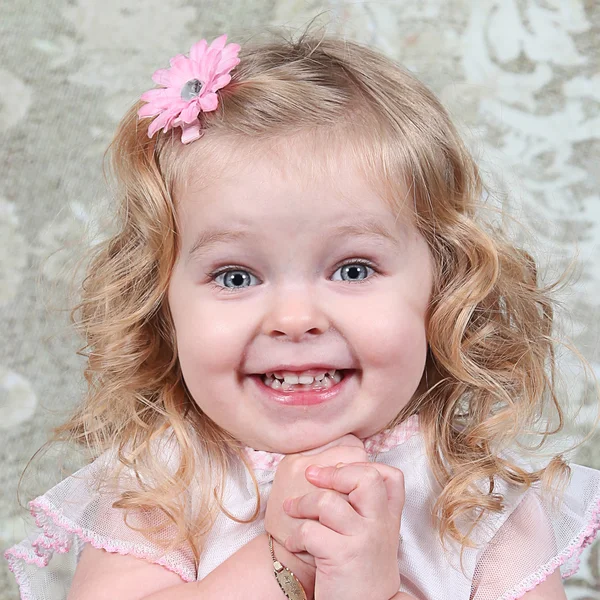 Beautiful Little Girl Posing — Stock Photo, Image