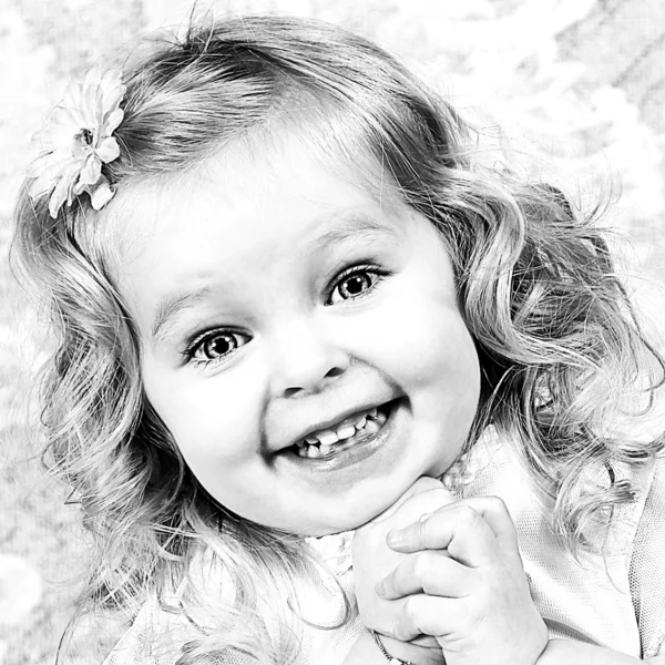 Beautiful Little Girl Posing — Stock Photo, Image