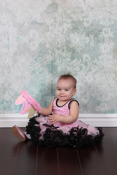 Menina em vestido rosa — Fotografia de Stock