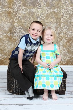 sevimli küçük kardeşi ve kız kardeşi