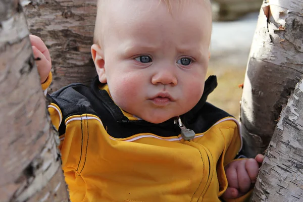 Adorable baby outside in spring — Stock Photo, Image