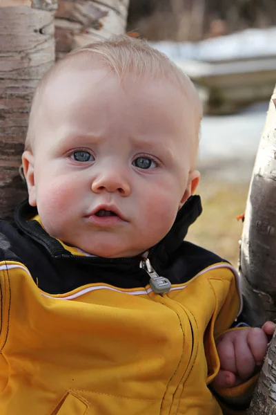 Adorable baby outside in spring — Stock Photo, Image